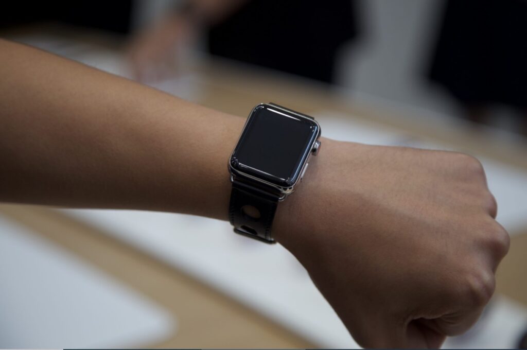 APPLE-WATCH-SE